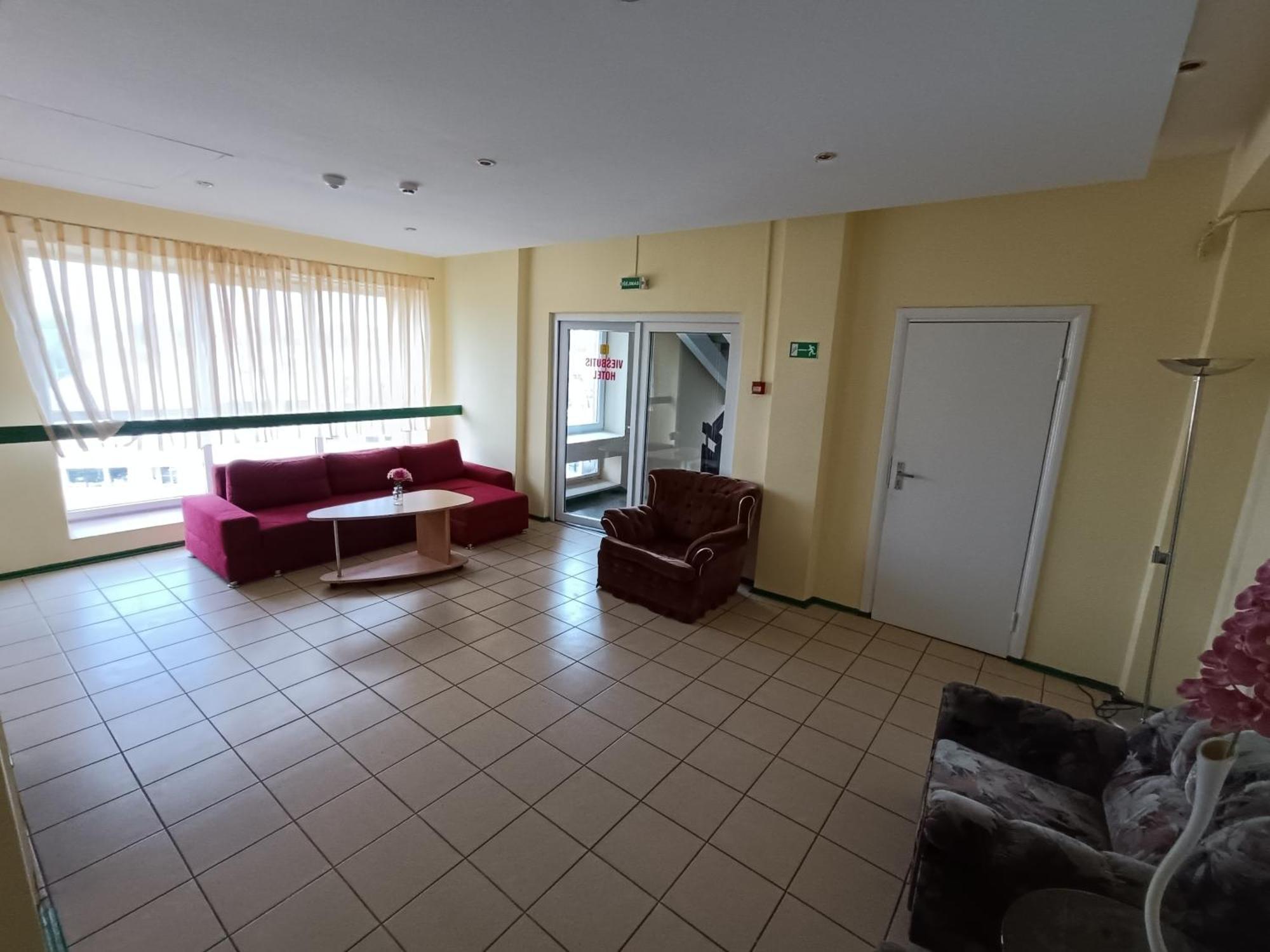 Viesbutis Jurbarkas Hotel Екстериор снимка