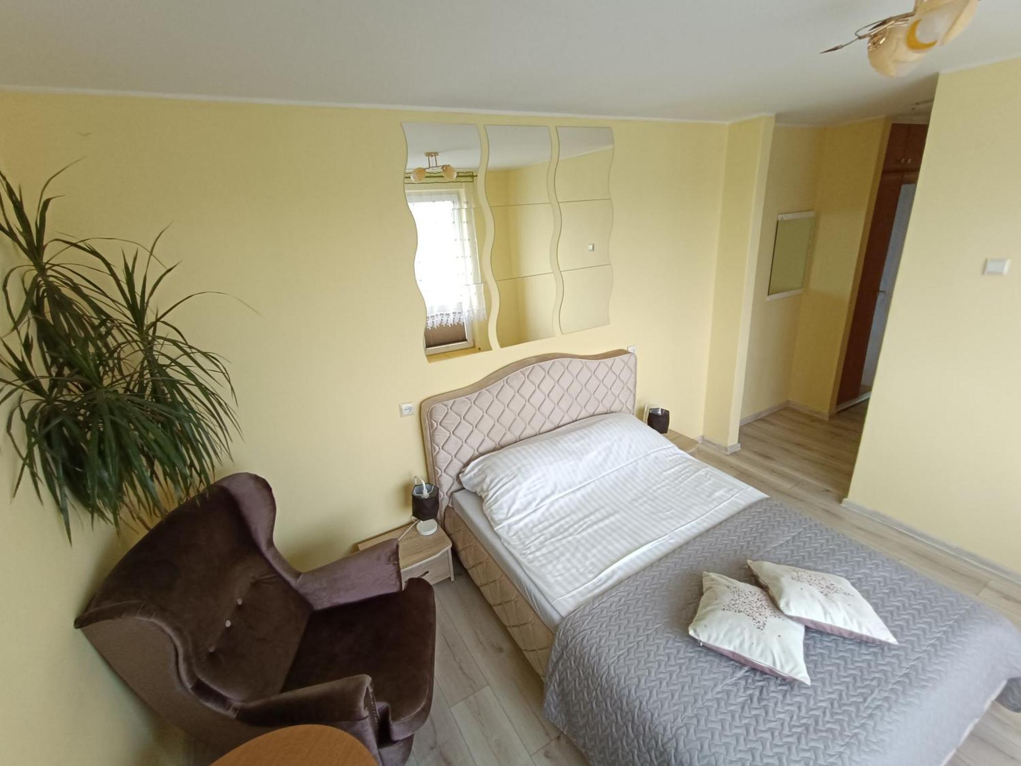 Viesbutis Jurbarkas Hotel Екстериор снимка