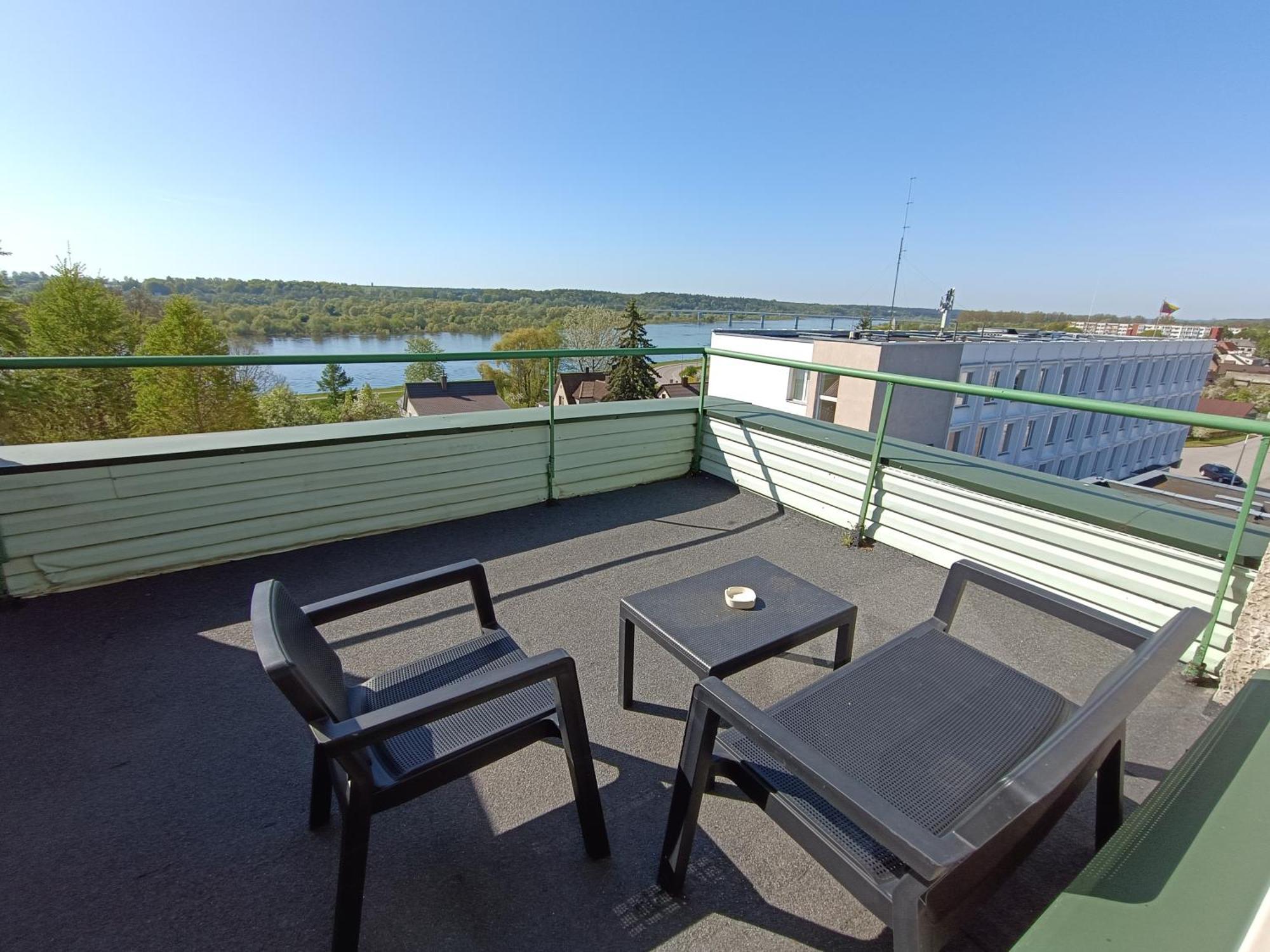 Viesbutis Jurbarkas Hotel Екстериор снимка