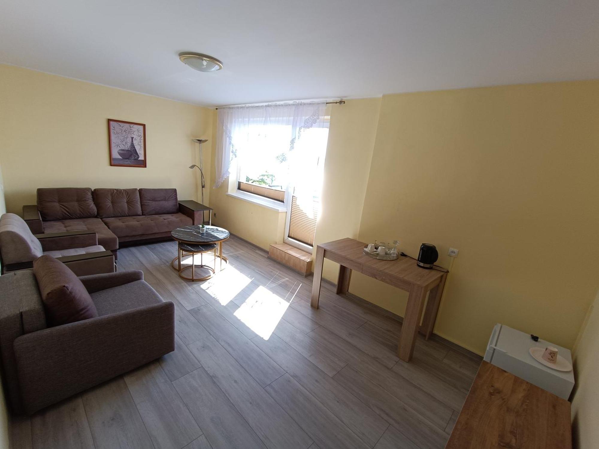 Viesbutis Jurbarkas Hotel Екстериор снимка