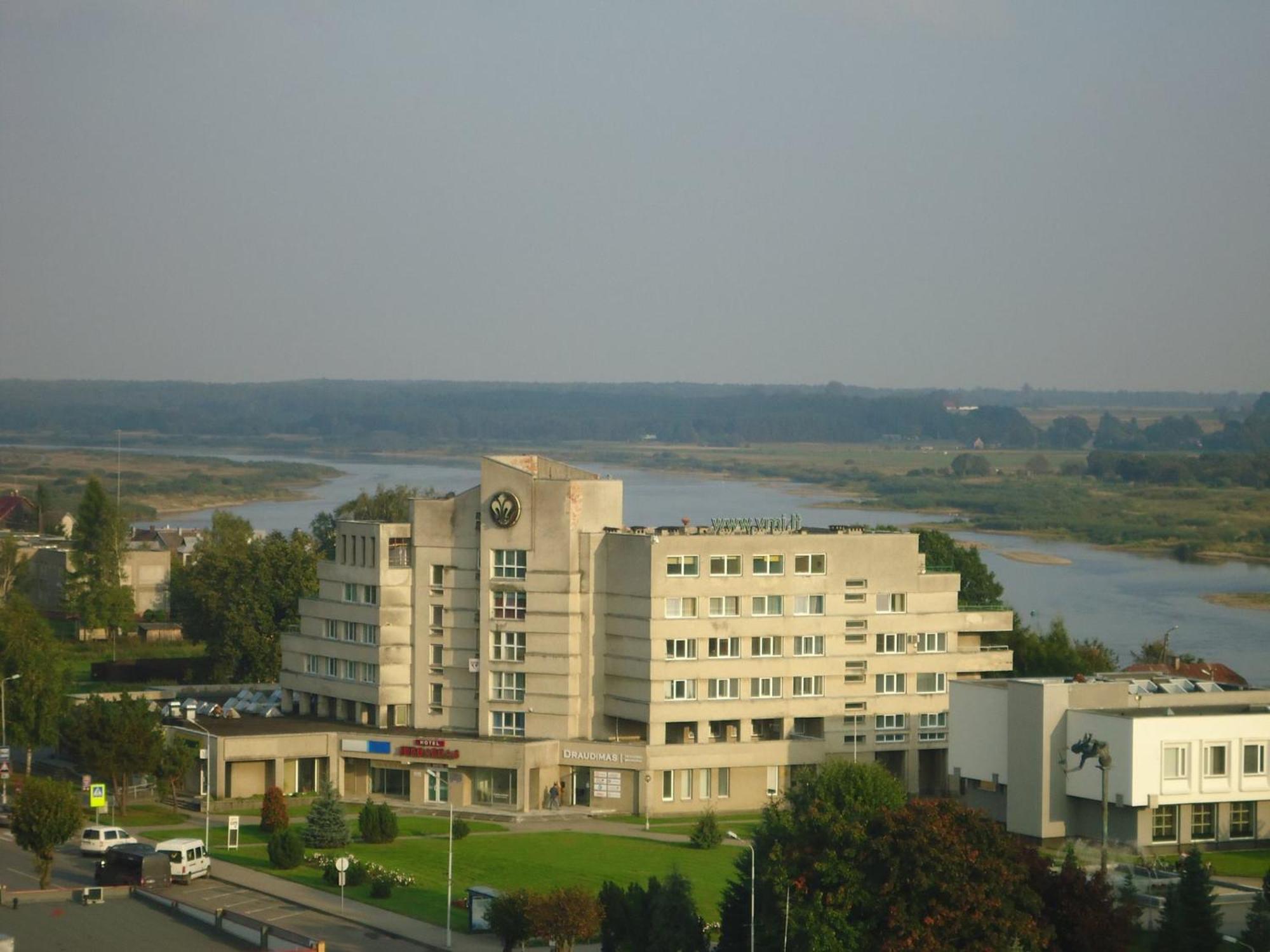 Viesbutis Jurbarkas Hotel Екстериор снимка