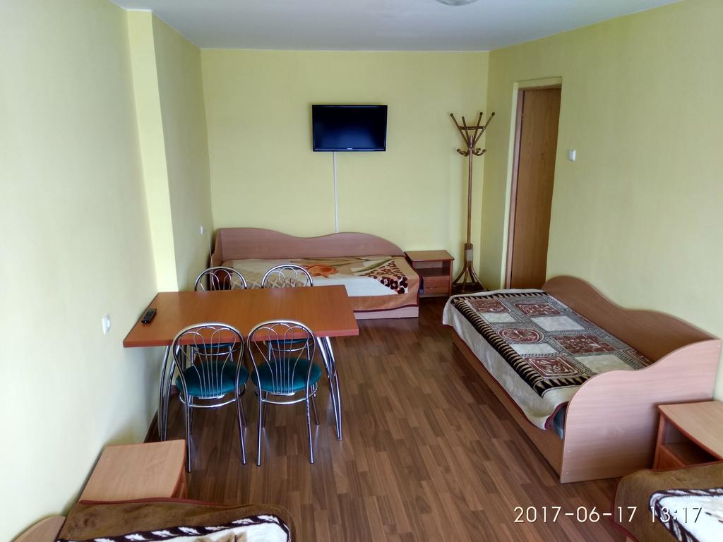 Viesbutis Jurbarkas Hotel Екстериор снимка