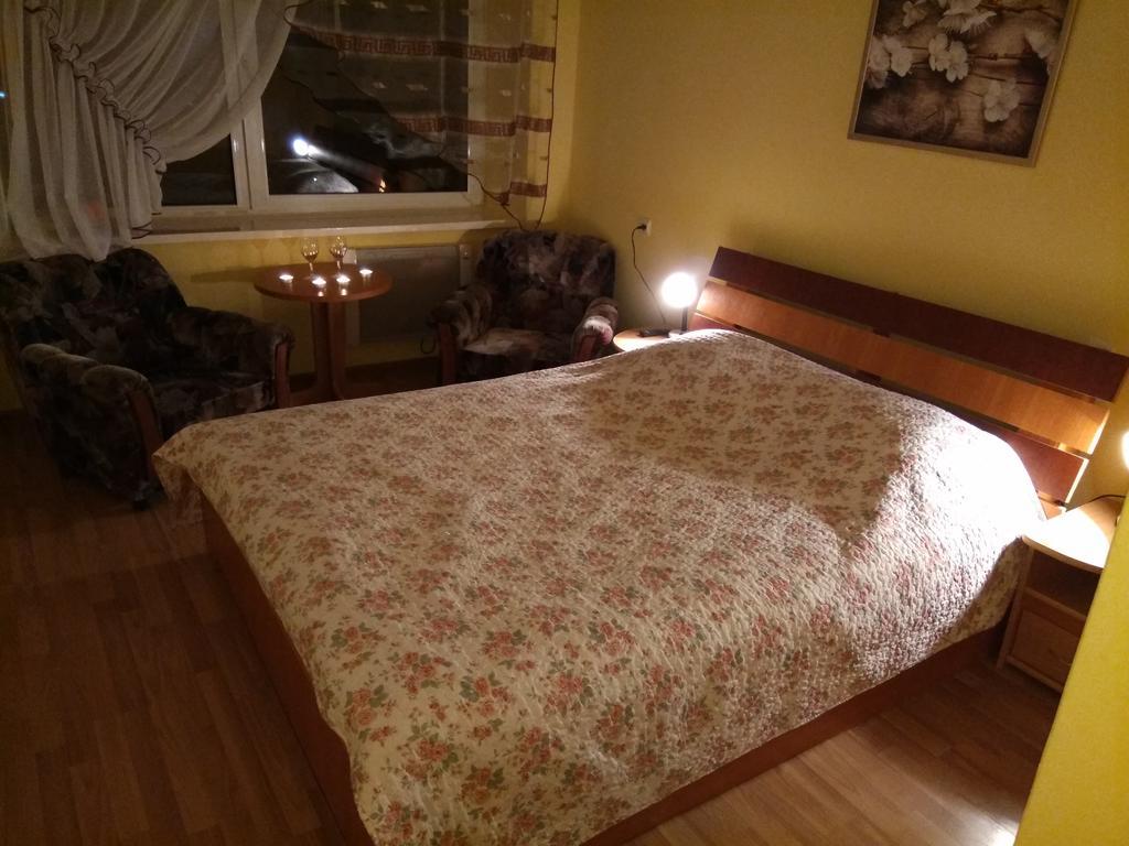 Viesbutis Jurbarkas Hotel Екстериор снимка