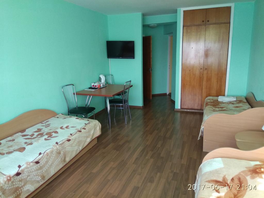 Viesbutis Jurbarkas Hotel Екстериор снимка
